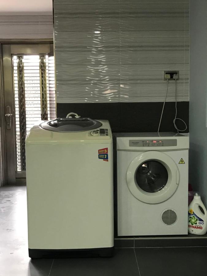 Homestay Stardow~星窗名宿~ Johor Bahru Luaran gambar