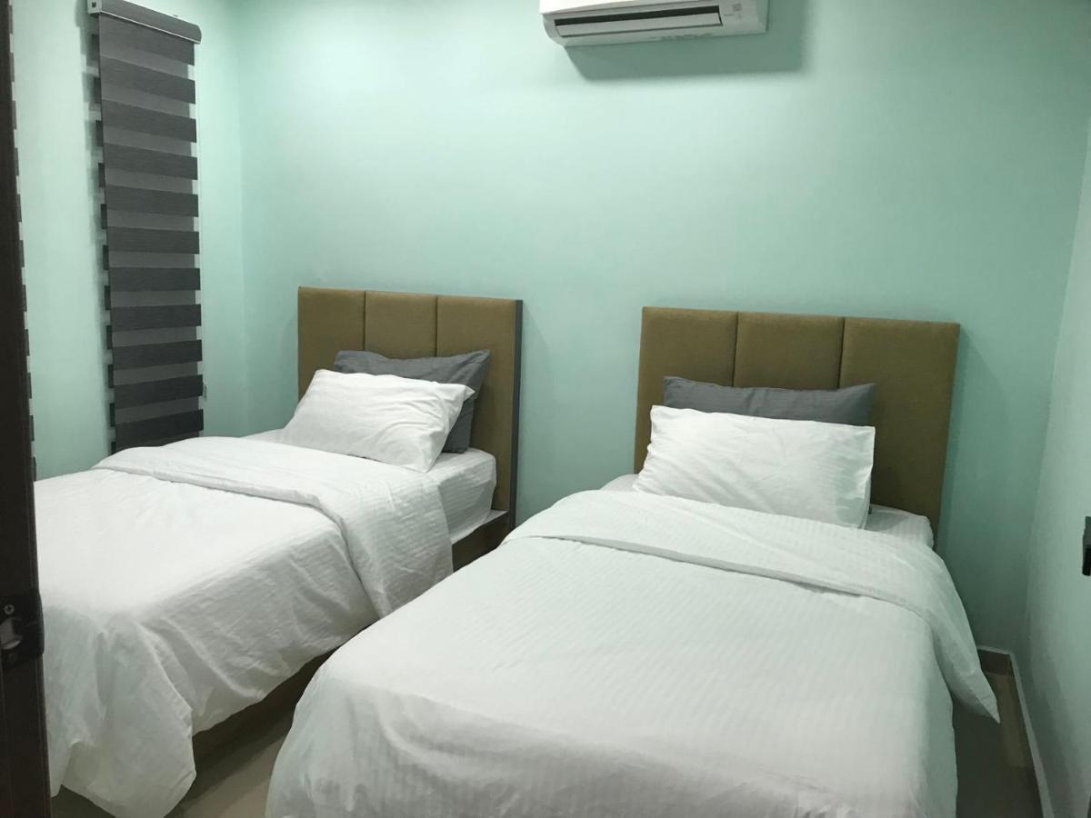 Homestay Stardow~星窗名宿~ Johor Bahru Luaran gambar