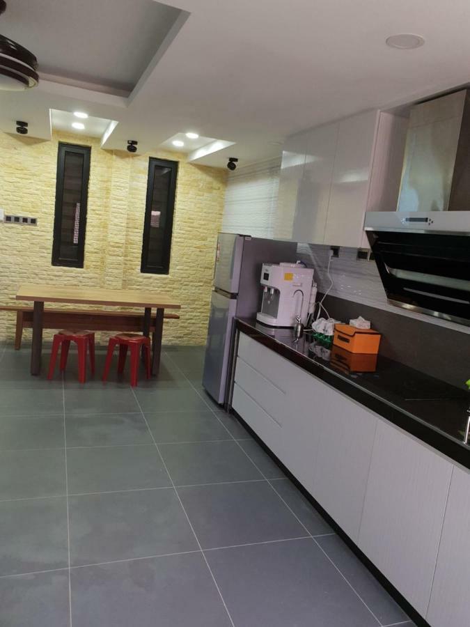 Homestay Stardow~星窗名宿~ Johor Bahru Luaran gambar