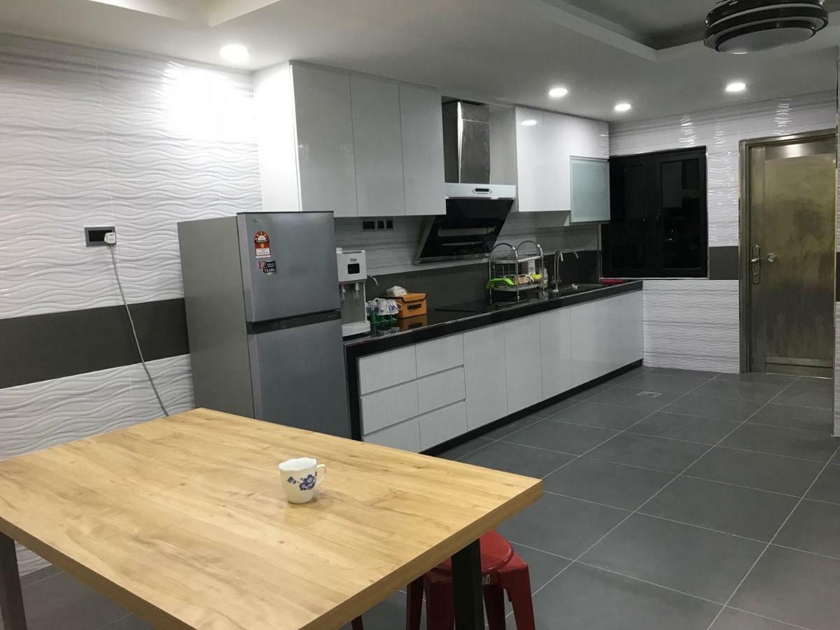 Homestay Stardow~星窗名宿~ Johor Bahru Luaran gambar