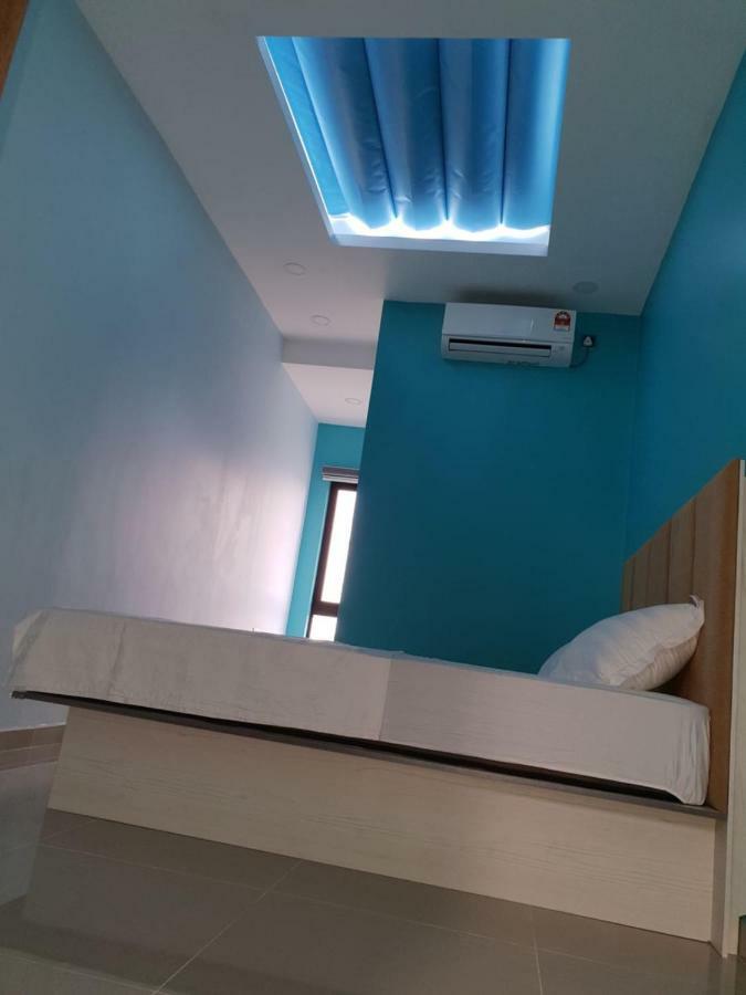 Homestay Stardow~星窗名宿~ Johor Bahru Luaran gambar