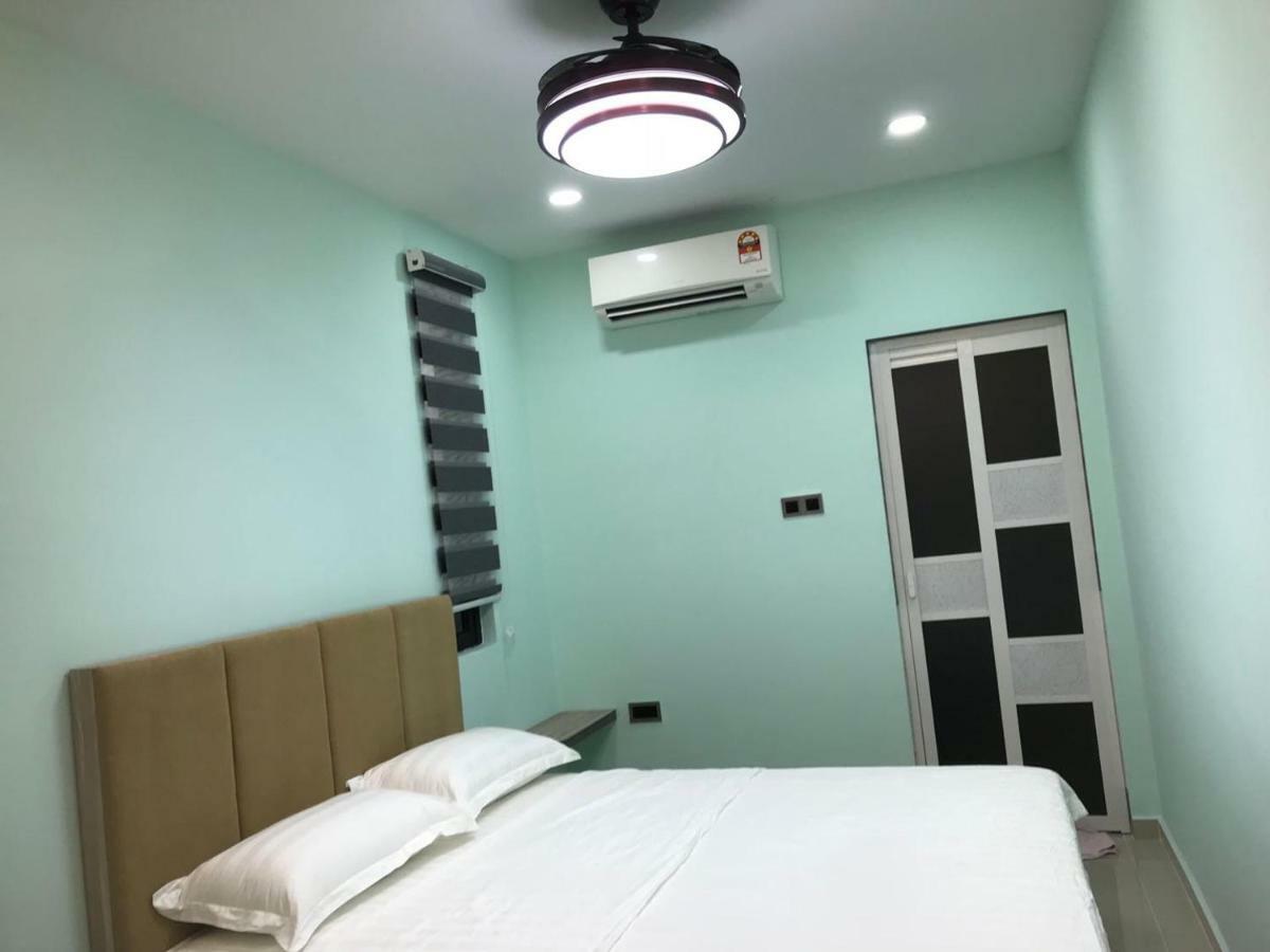 Homestay Stardow~星窗名宿~ Johor Bahru Luaran gambar